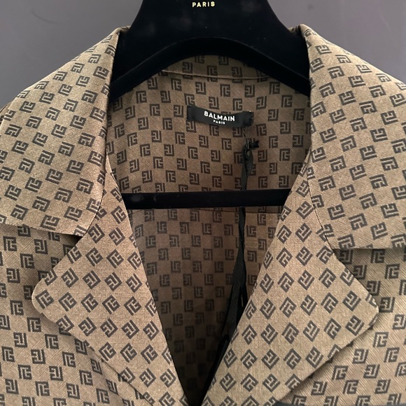 Balmain
Mini Monogram Pajama Shirt 40us 50 - Picture 7 of 14